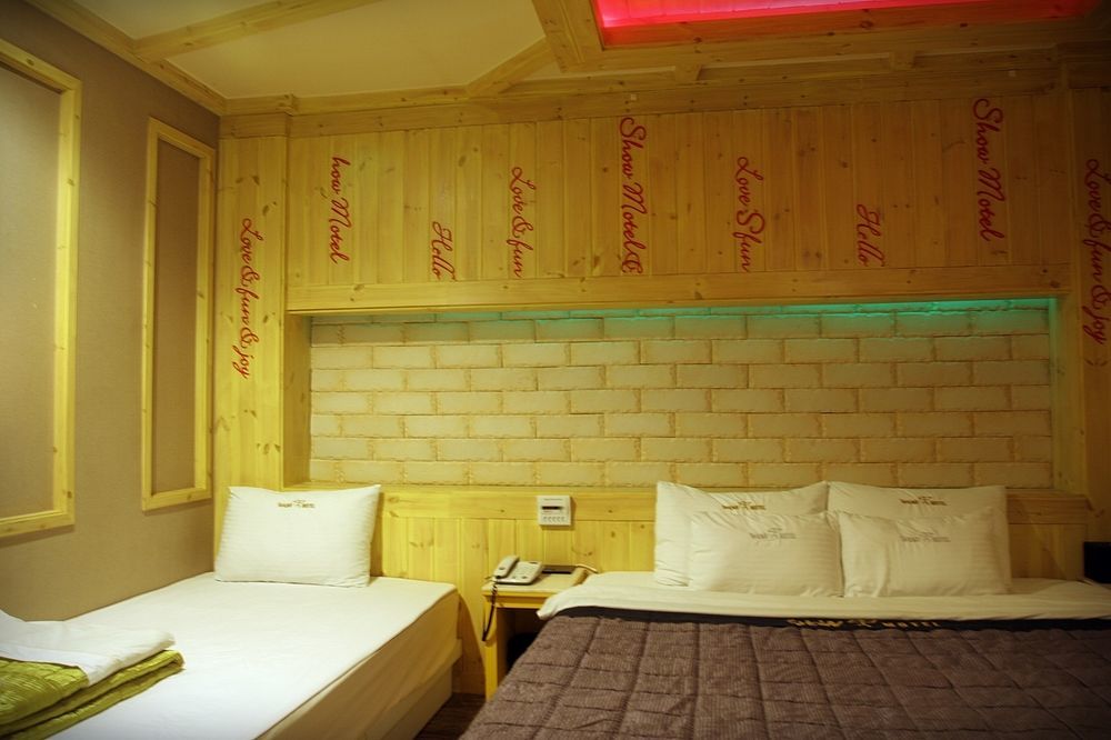 Show Hotel Busan Extérieur photo